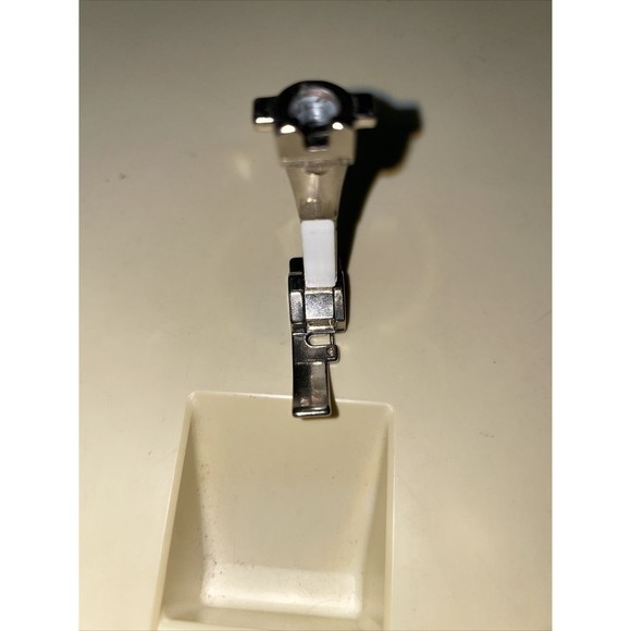 Bernina Sewing Machine 470 Presser Foot (Old Style Presser) - Picture 4 of 5